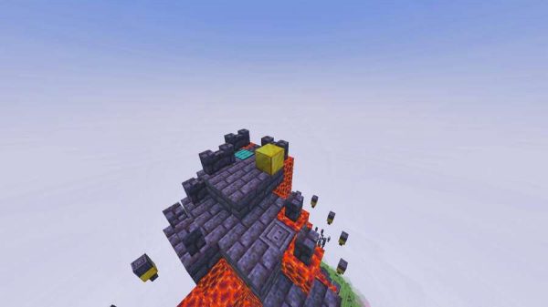 Платформа для паркура сверху горы