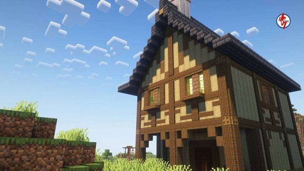 Вид на домик снизу на фоне неба в Майнкрафт ПЕ